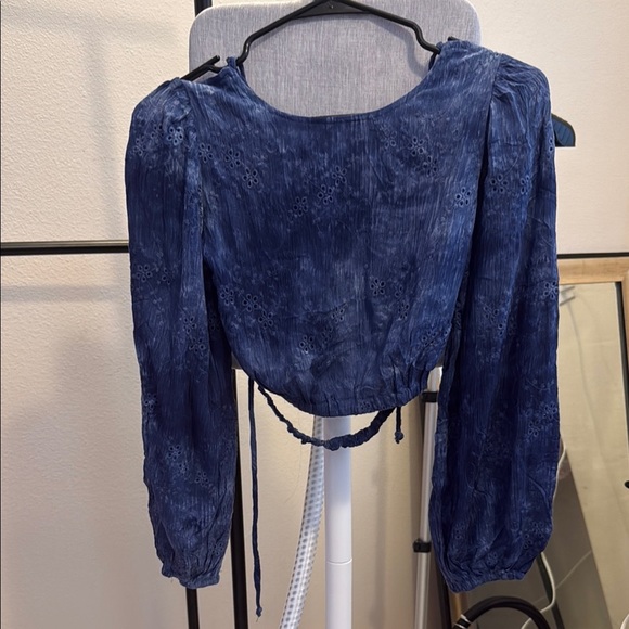 Skylar + Madison Blue Puff Sleeve Crop Blouse - Picture 1 of 3